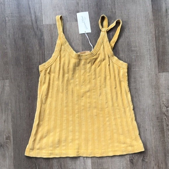 NWT Universal thread women’s yellow strap tank - Picture 2 of 7